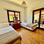 Mountain View 6 Bed Mansion With Private Padel Court, Pool & Gym Villa Larnaka