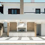 Mountain View 6 Bed Mansion With Private Padel Court, Pool & Gym Villa Lárnaca