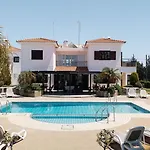 Mountain View 6 Bed Mansion With Private Padel Court, Pool & Gym Villa Larnaka