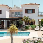 Mountain View 6 Bed Mansion With Private Padel Court, Pool & Gym *