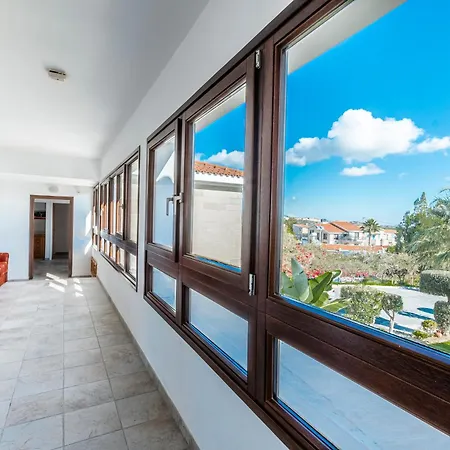 Mountain View 6 Bed Mansion With Padel Court Villa *