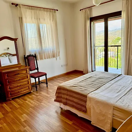 Mountain View 6 Bed Mansion With Private Padel Court, Pool & Gym Villa Larnaka