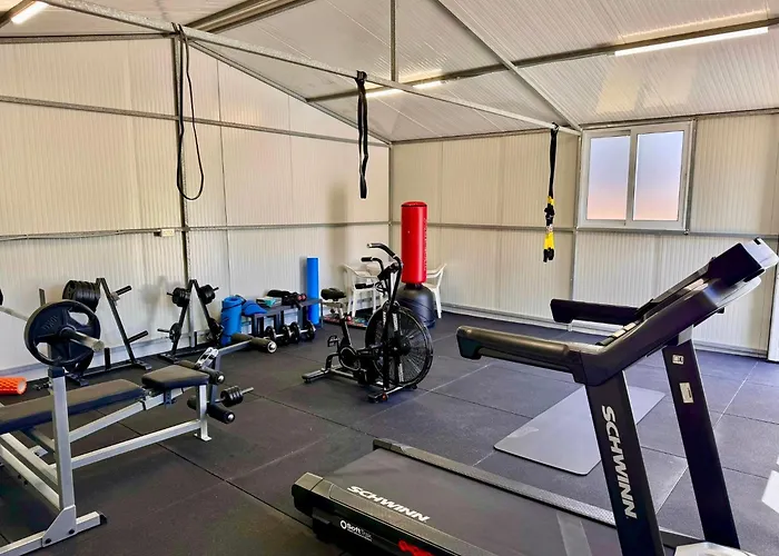 ヴィラ Mountain View 6 Bed Mansion With Private Padel Court, Pool & Gym *