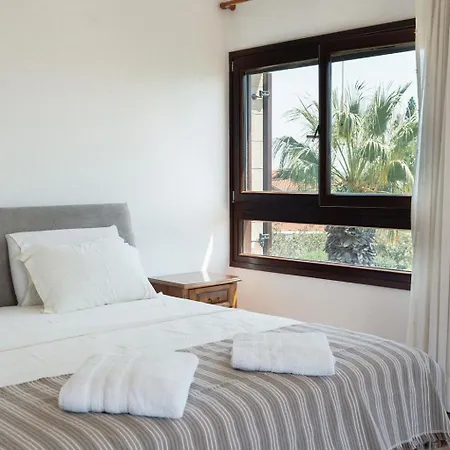 Mountain View 6 Bed Mansion With Private Padel Court, Pool & Gym Larnaca